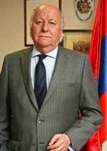 El embajador Eduardo Rodríguez Guarachi, cónsul honorario de Armenia en Chile.